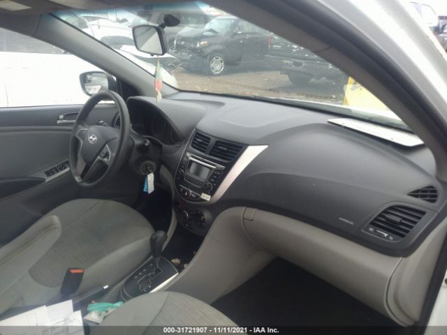 Photo 4 VIN: KMHCT5AE3GU241755 - HYUNDAI ACCENT 