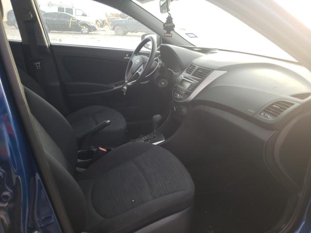 Photo 4 VIN: KMHCT5AE3HU310638 - HYUNDAI ACCENT SE 