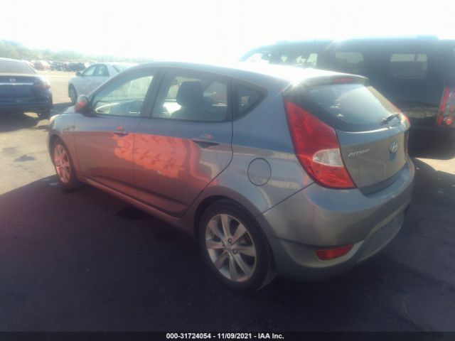 Photo 2 VIN: KMHCT5AE3HU364022 - HYUNDAI ACCENT 