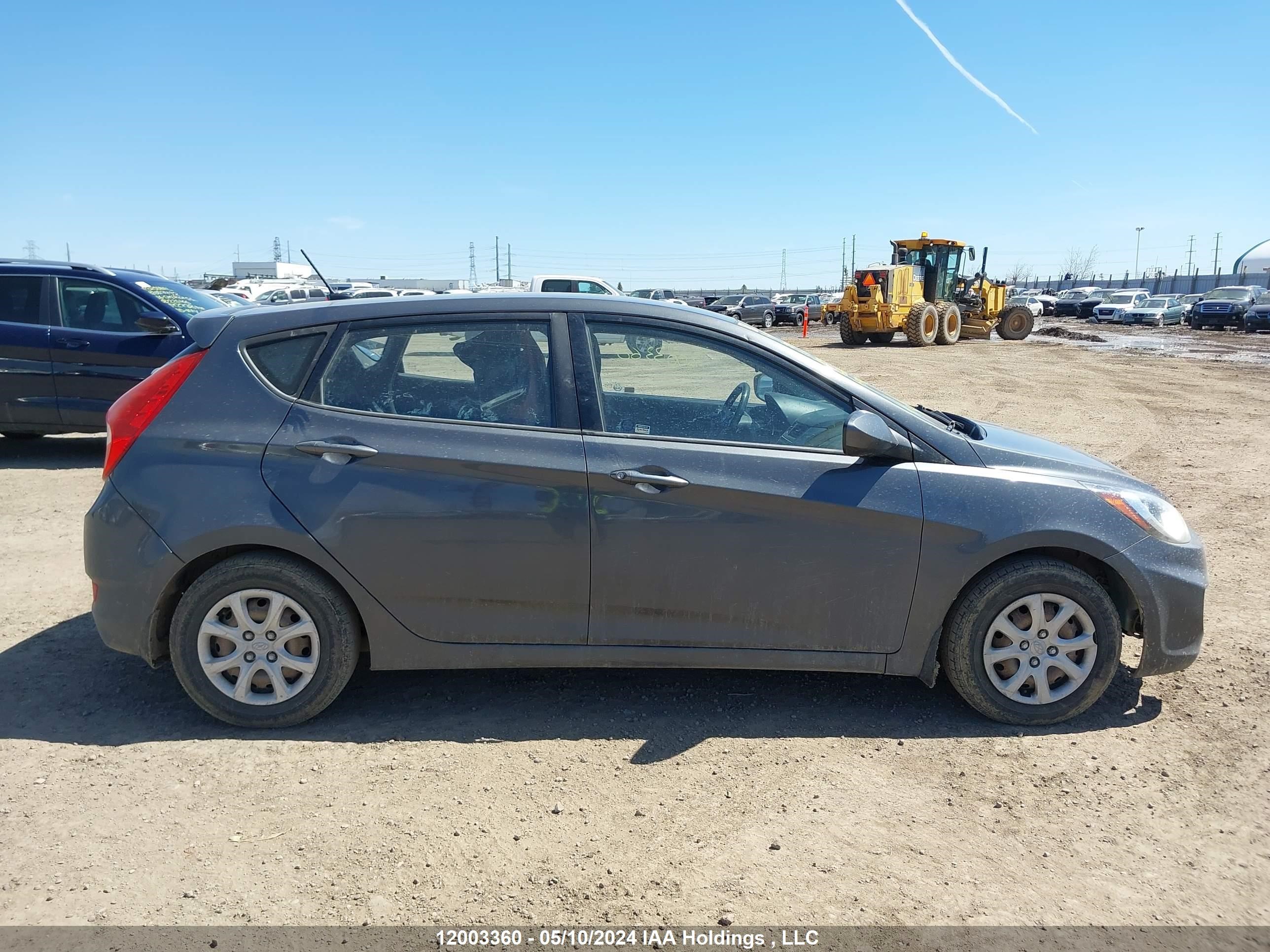 Photo 13 VIN: KMHCT5AE4CU037251 - HYUNDAI ACCENT 