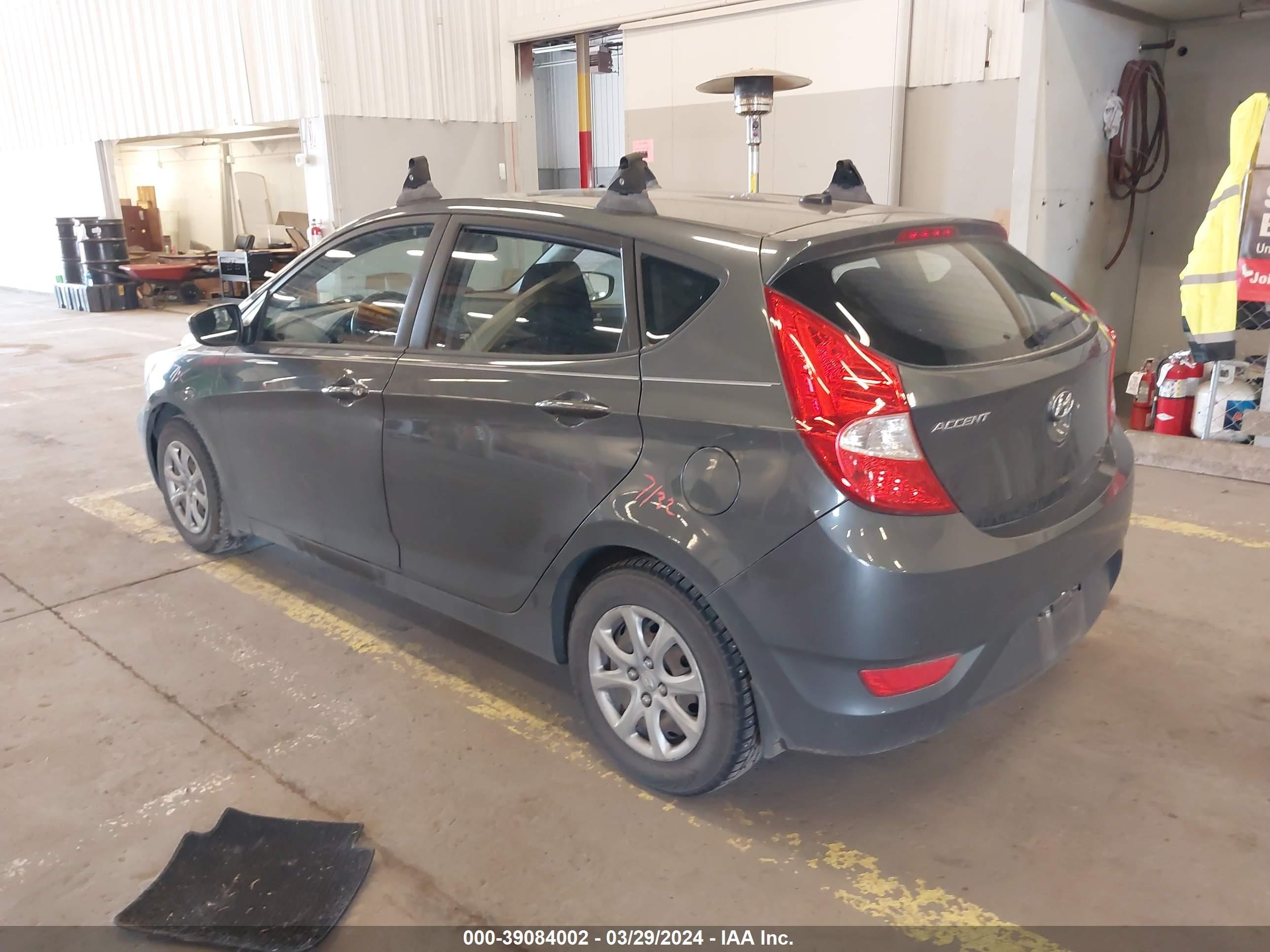 Photo 2 VIN: KMHCT5AE4CU045141 - HYUNDAI ACCENT 