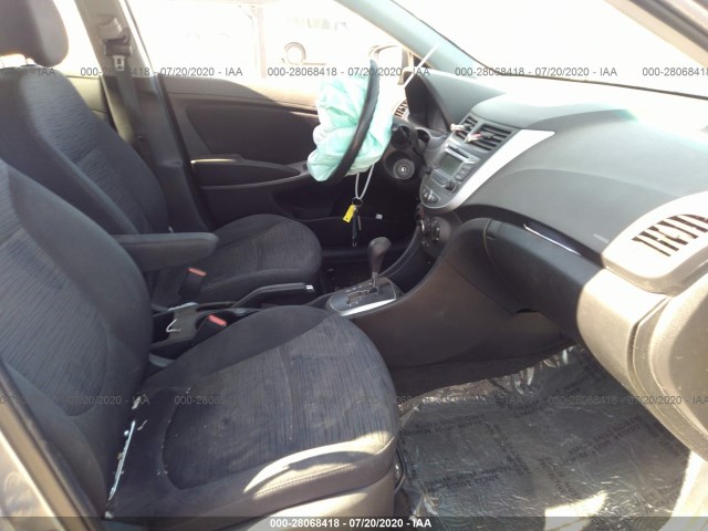 Photo 4 VIN: KMHCT5AE4HU311510 - HYUNDAI ACCENT 