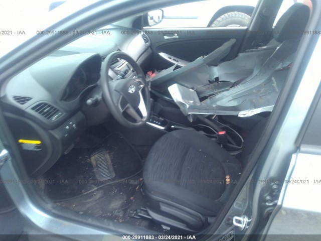 Photo 4 VIN: KMHCT5AE4HU359203 - HYUNDAI ACCENT 