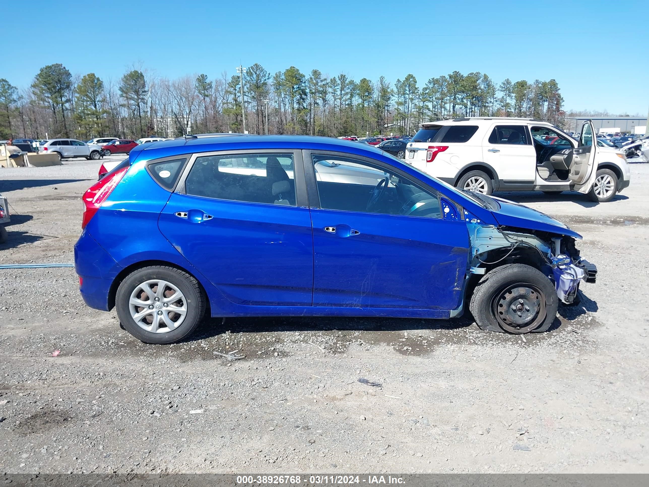 Photo 12 VIN: KMHCT5AE5EU151956 - HYUNDAI ACCENT 