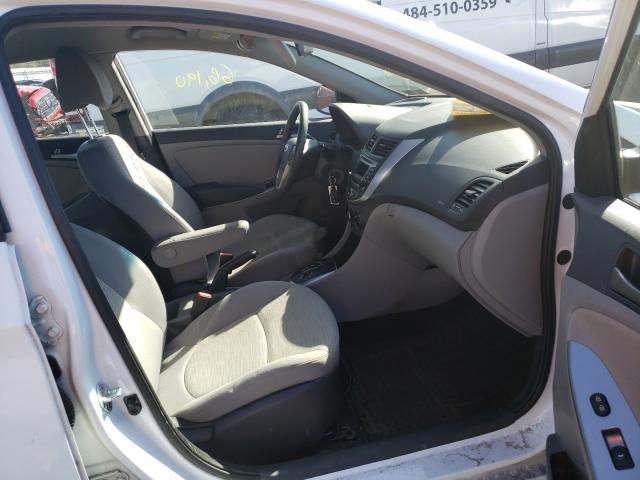 Photo 4 VIN: KMHCT5AE5GU272781 - HYUNDAI ACCENT SE 