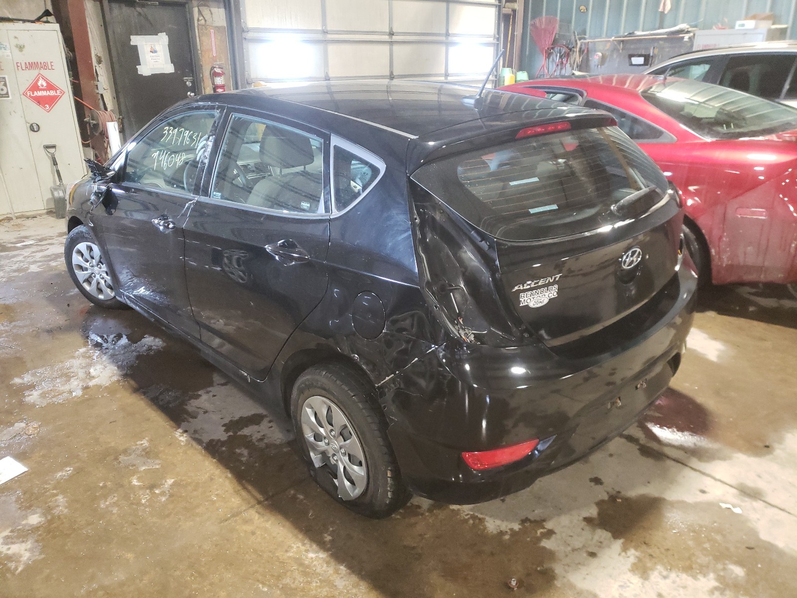 Photo 2 VIN: KMHCT5AE5HU358996 - HYUNDAI ACCENT SE 