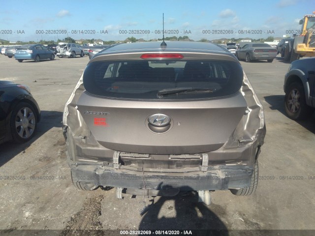 Photo 5 VIN: KMHCT5AE6CU018667 - HYUNDAI ACCENT 