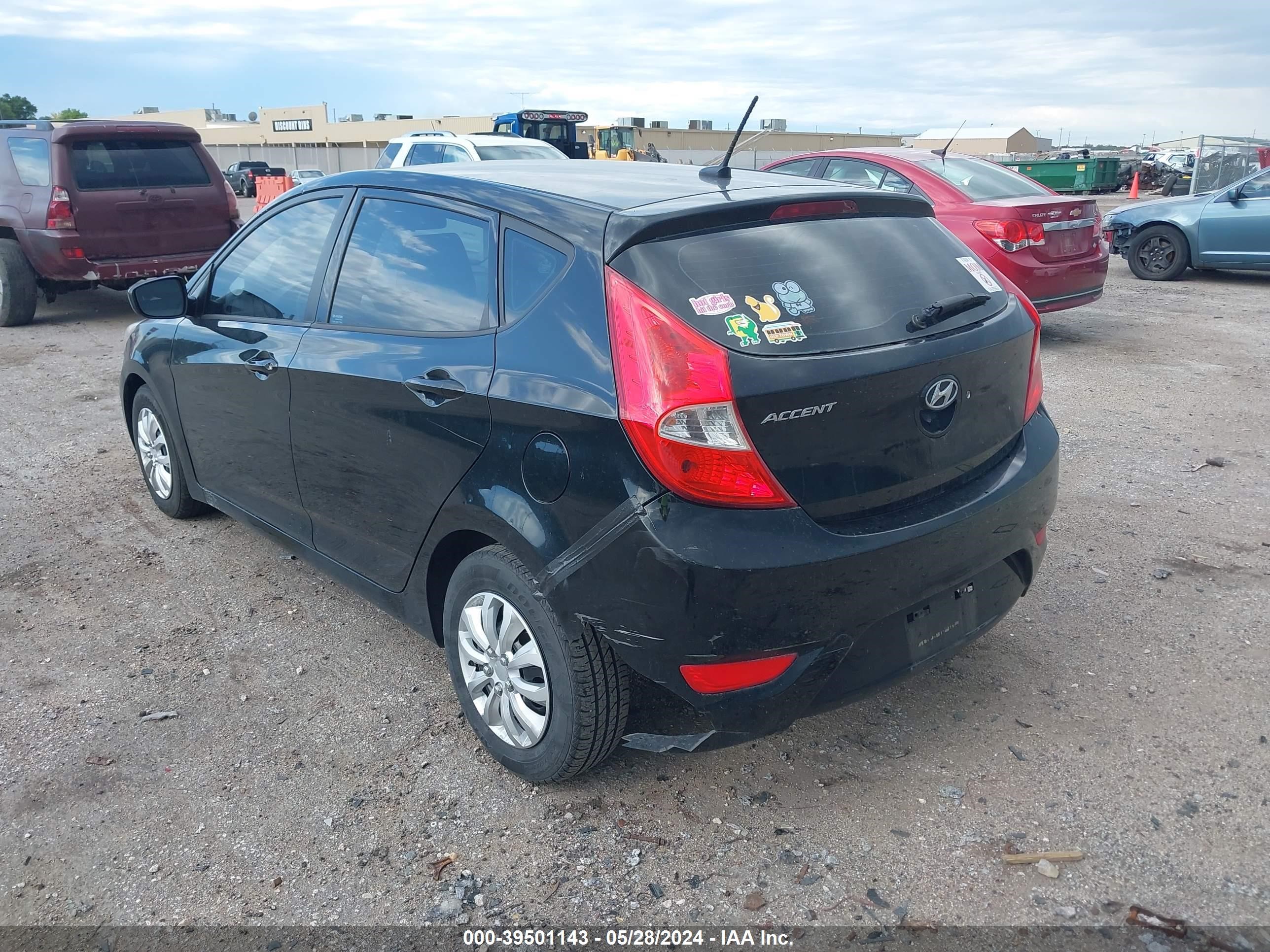 Photo 2 VIN: KMHCT5AE6DU062802 - HYUNDAI ACCENT 