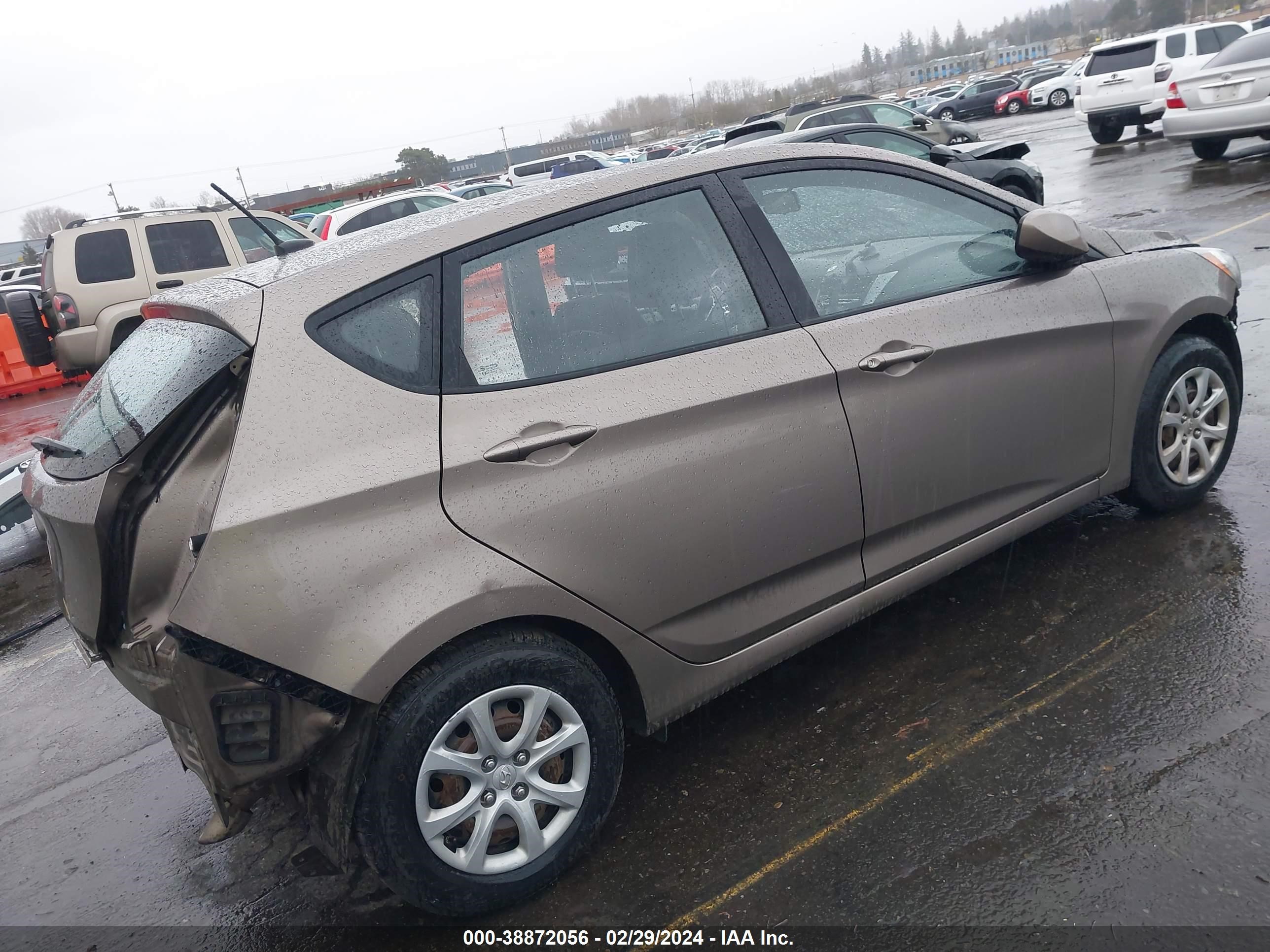 Photo 3 VIN: KMHCT5AE6EU158897 - HYUNDAI ACCENT 