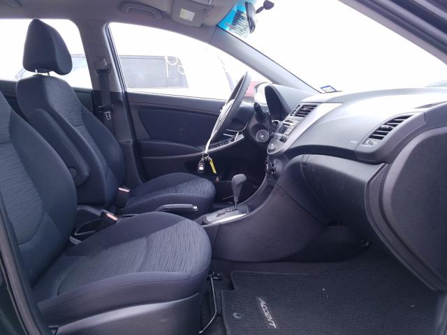 Photo 4 VIN: KMHCT5AE6GU272420 - HYUNDAI ACCENT SE 