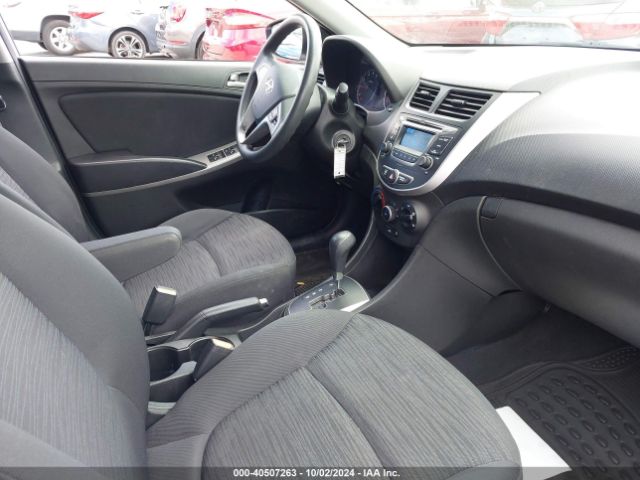 Photo 4 VIN: KMHCT5AE6HU315641 - HYUNDAI ACCENT 