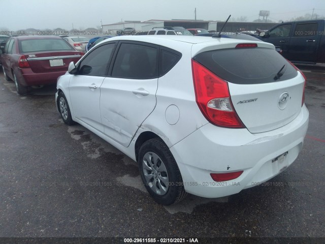 Photo 2 VIN: KMHCT5AE6HU319740 - HYUNDAI ACCENT 