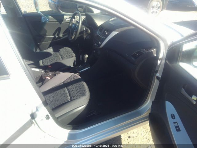 Photo 4 VIN: KMHCT5AE6HU352012 - HYUNDAI ACCENT 