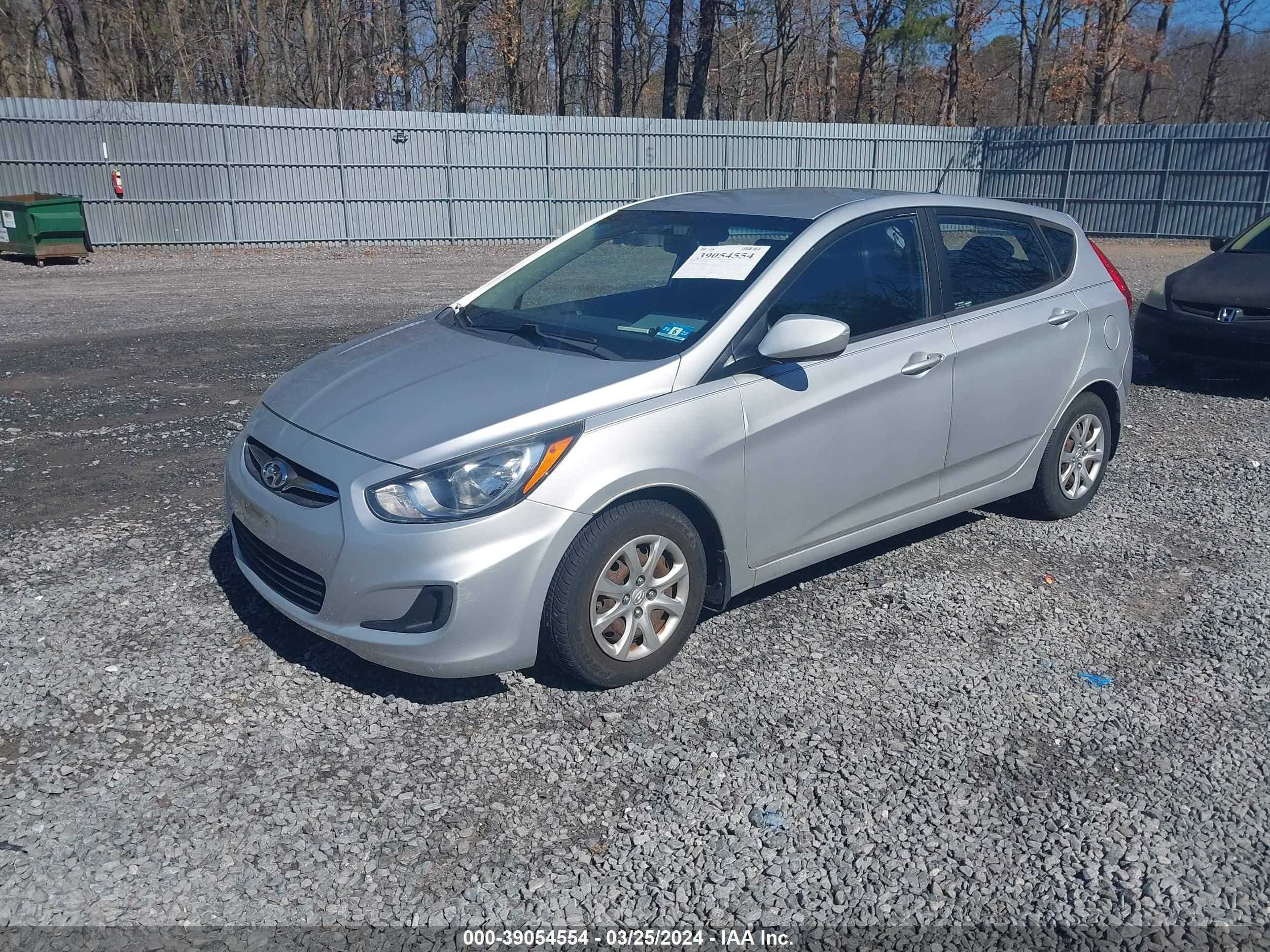 Photo 1 VIN: KMHCT5AE7DU099227 - HYUNDAI ACCENT 