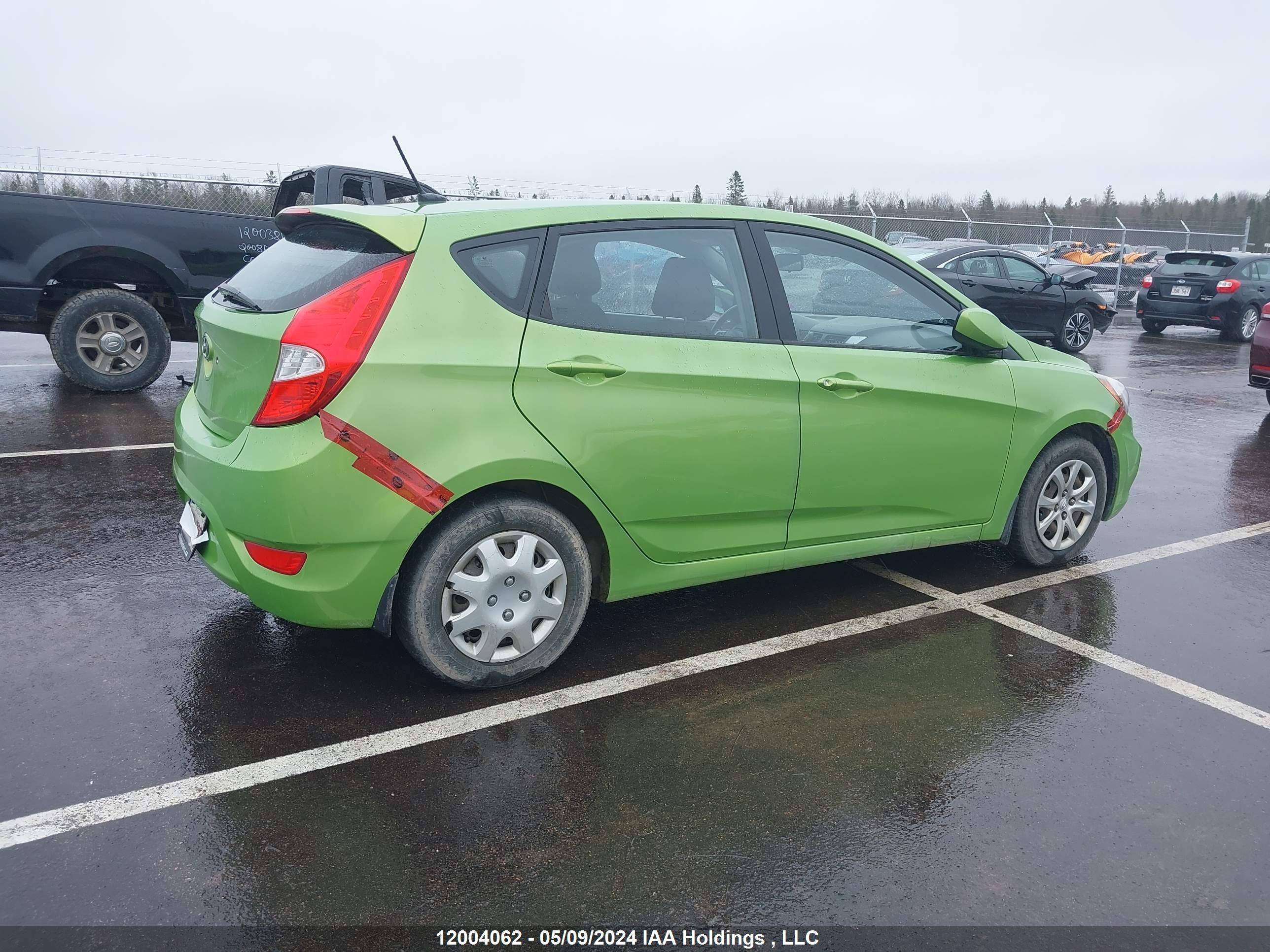 Photo 3 VIN: KMHCT5AE7EU144801 - HYUNDAI ACCENT 