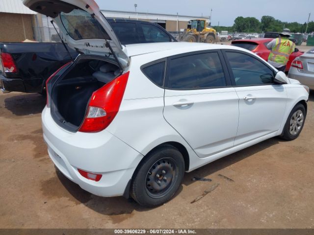 Photo 3 VIN: KMHCT5AE7FU225802 - HYUNDAI ACCENT 