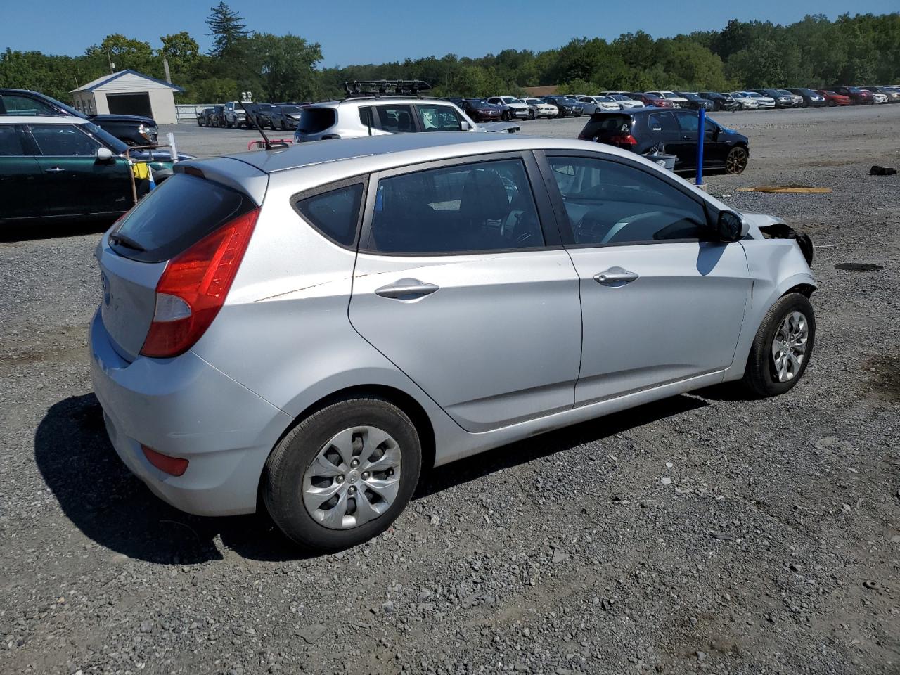 Photo 2 VIN: KMHCT5AE7FU230028 - HYUNDAI ACCENT 