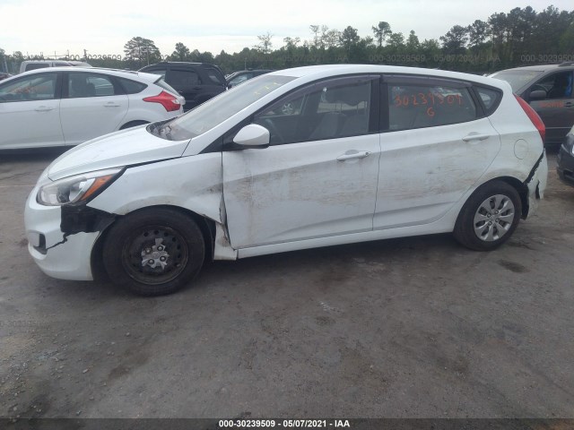 Photo 5 VIN: KMHCT5AE7GU243945 - HYUNDAI ACCENT 