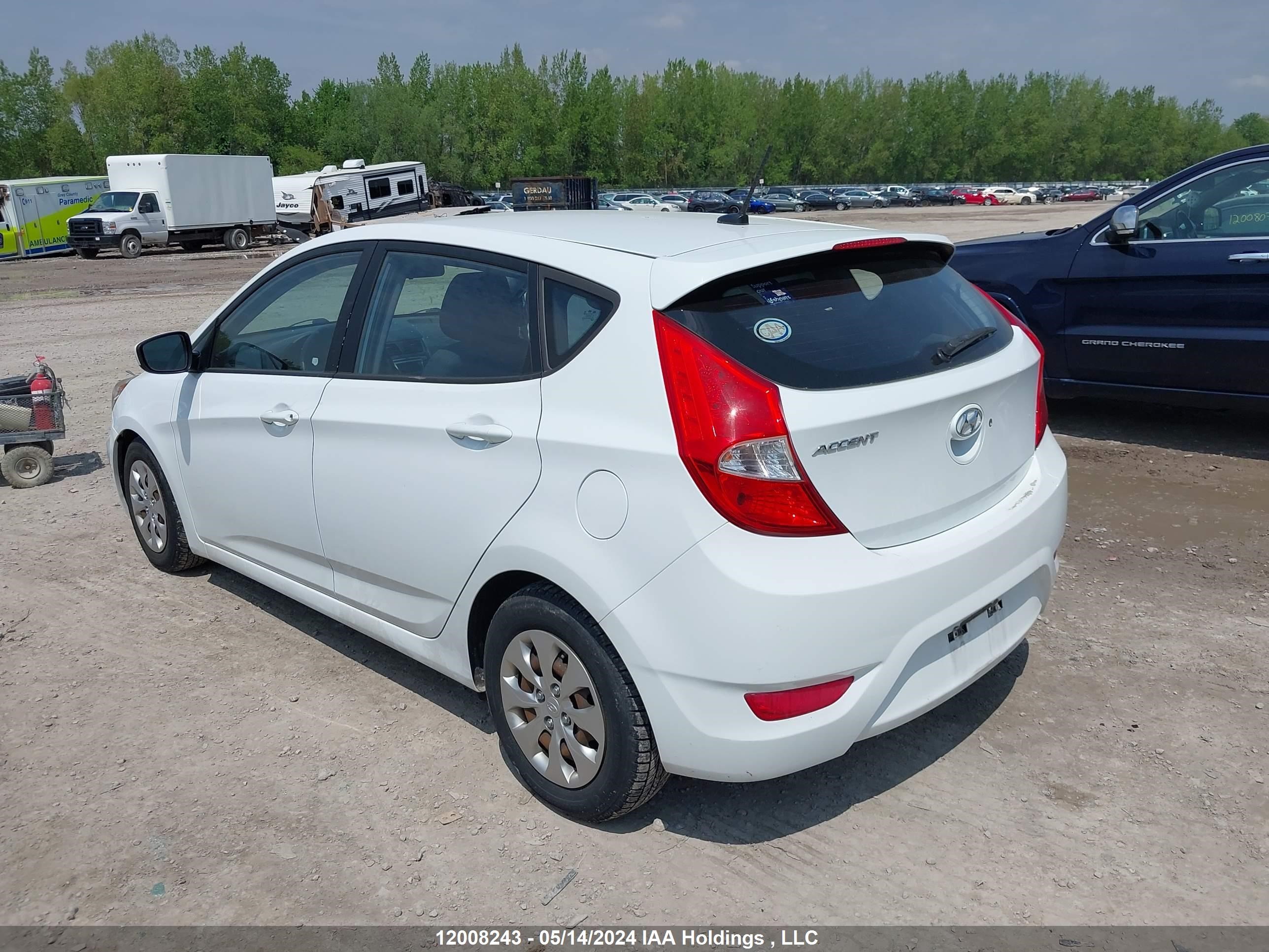 Photo 2 VIN: KMHCT5AE7GU259823 - HYUNDAI ACCENT 