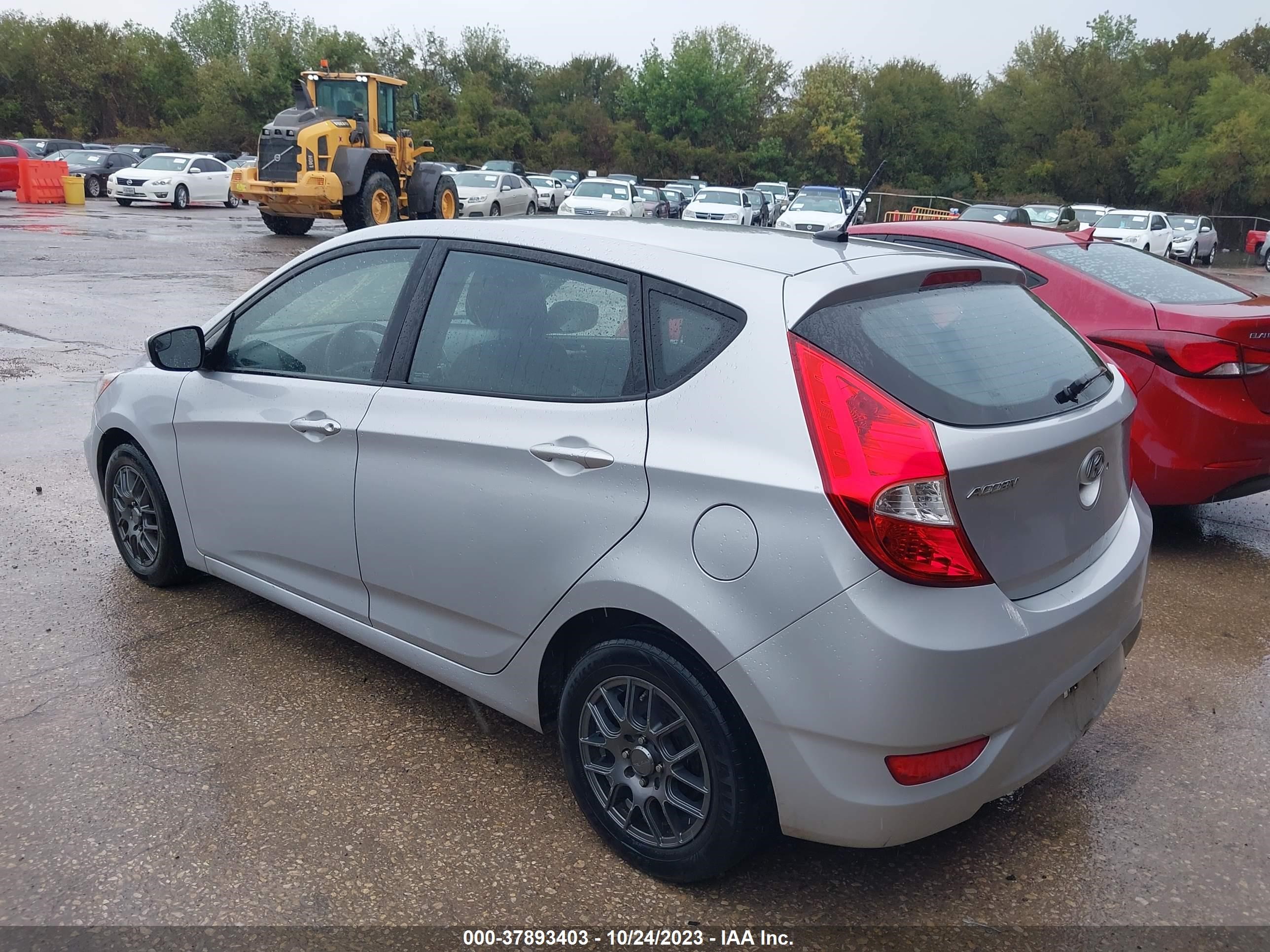 Photo 2 VIN: KMHCT5AE7GU262253 - HYUNDAI ACCENT 