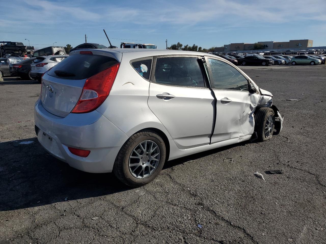 Photo 2 VIN: KMHCT5AE7GU294345 - HYUNDAI ACCENT 