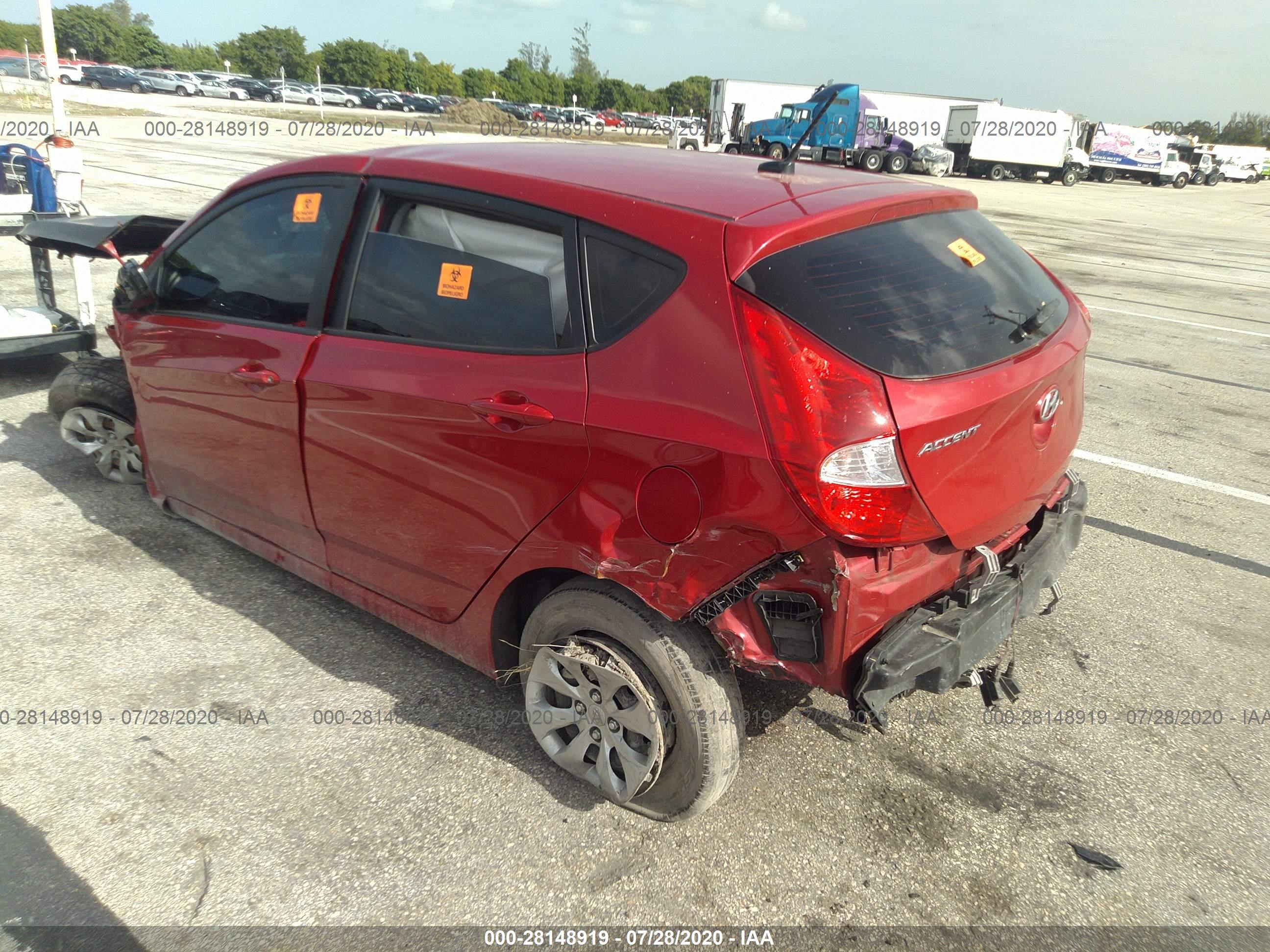 Photo 2 VIN: KMHCT5AE7HU315728 - HYUNDAI ACCENT 