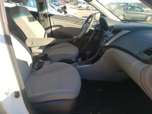 Photo 4 VIN: KMHCT5AE7HU319763 - HYUNDAI ACCENT SE 