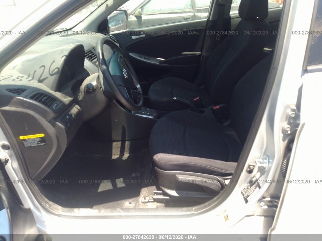 Photo 4 VIN: KMHCT5AE7HU326678 - HYUNDAI ACCENT 