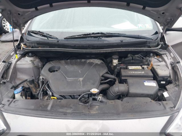 Photo 9 VIN: KMHCT5AE7HU359843 - HYUNDAI ACCENT 