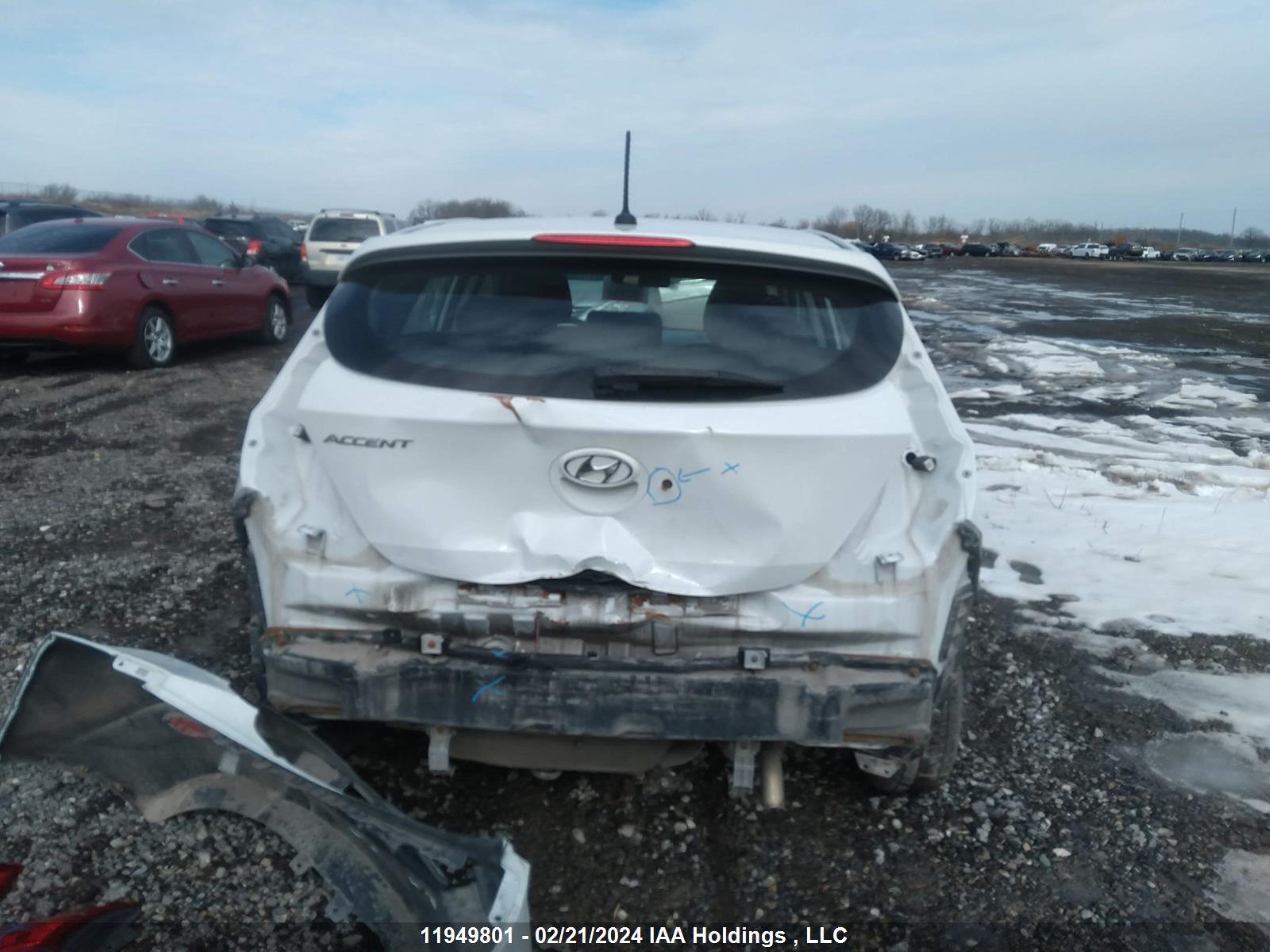 Photo 16 VIN: KMHCT5AE7HU361320 - HYUNDAI ACCENT 