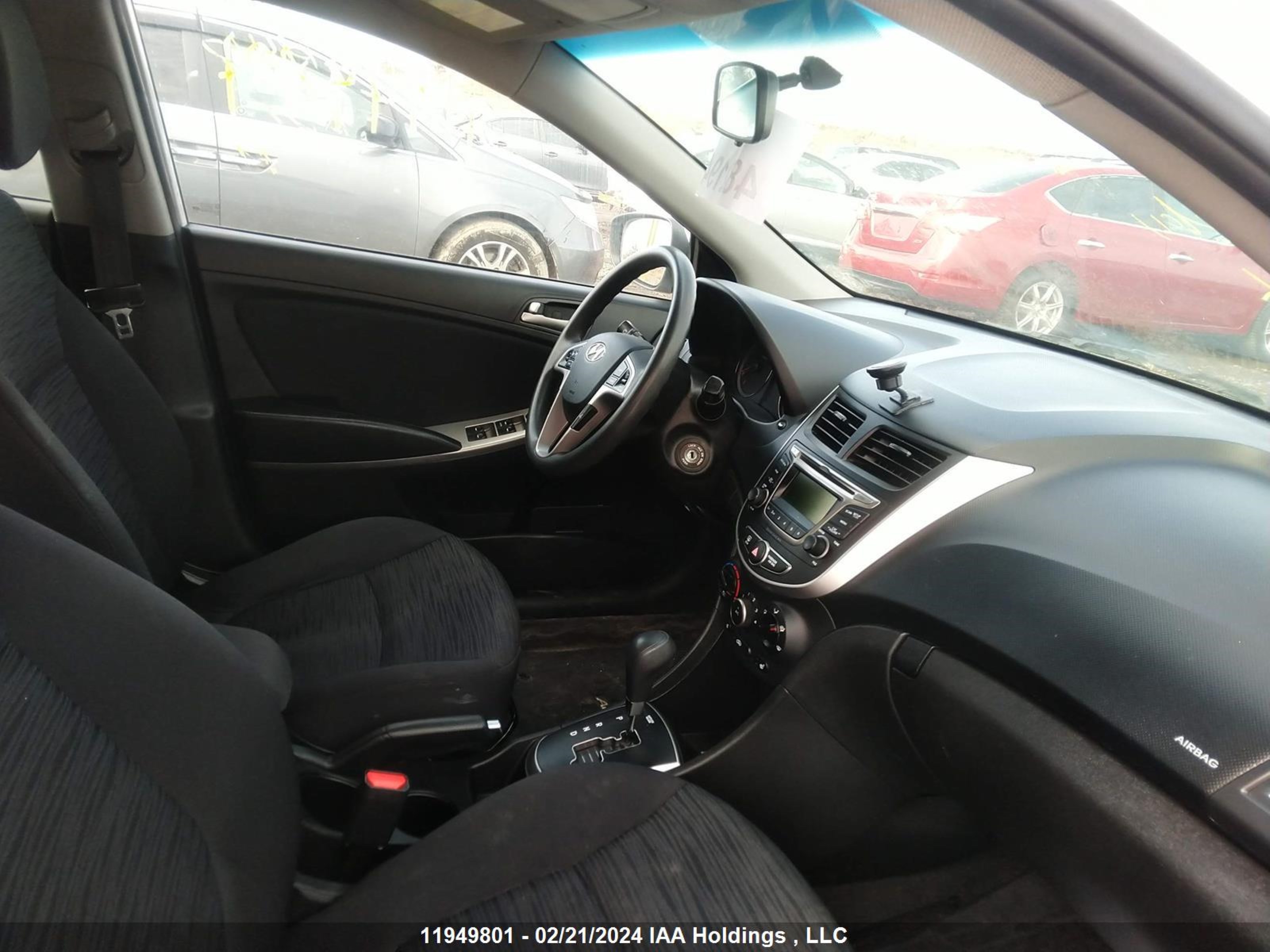 Photo 4 VIN: KMHCT5AE7HU361320 - HYUNDAI ACCENT 