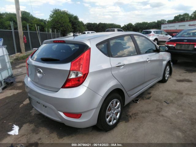 Photo 3 VIN: KMHCT5AE9DU081098 - HYUNDAI ACCENT 