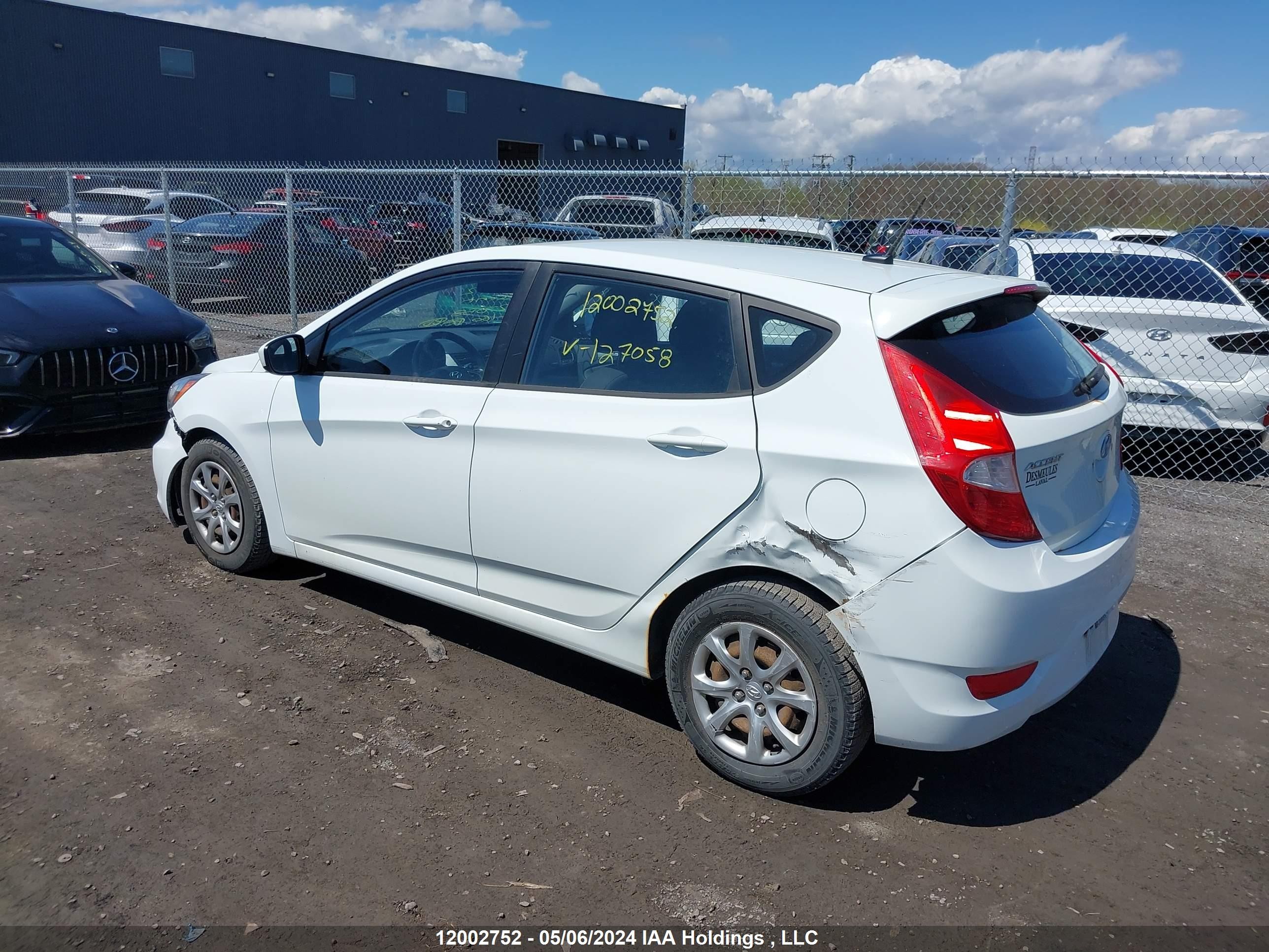 Photo 2 VIN: KMHCT5AE9DU127058 - HYUNDAI ACCENT 