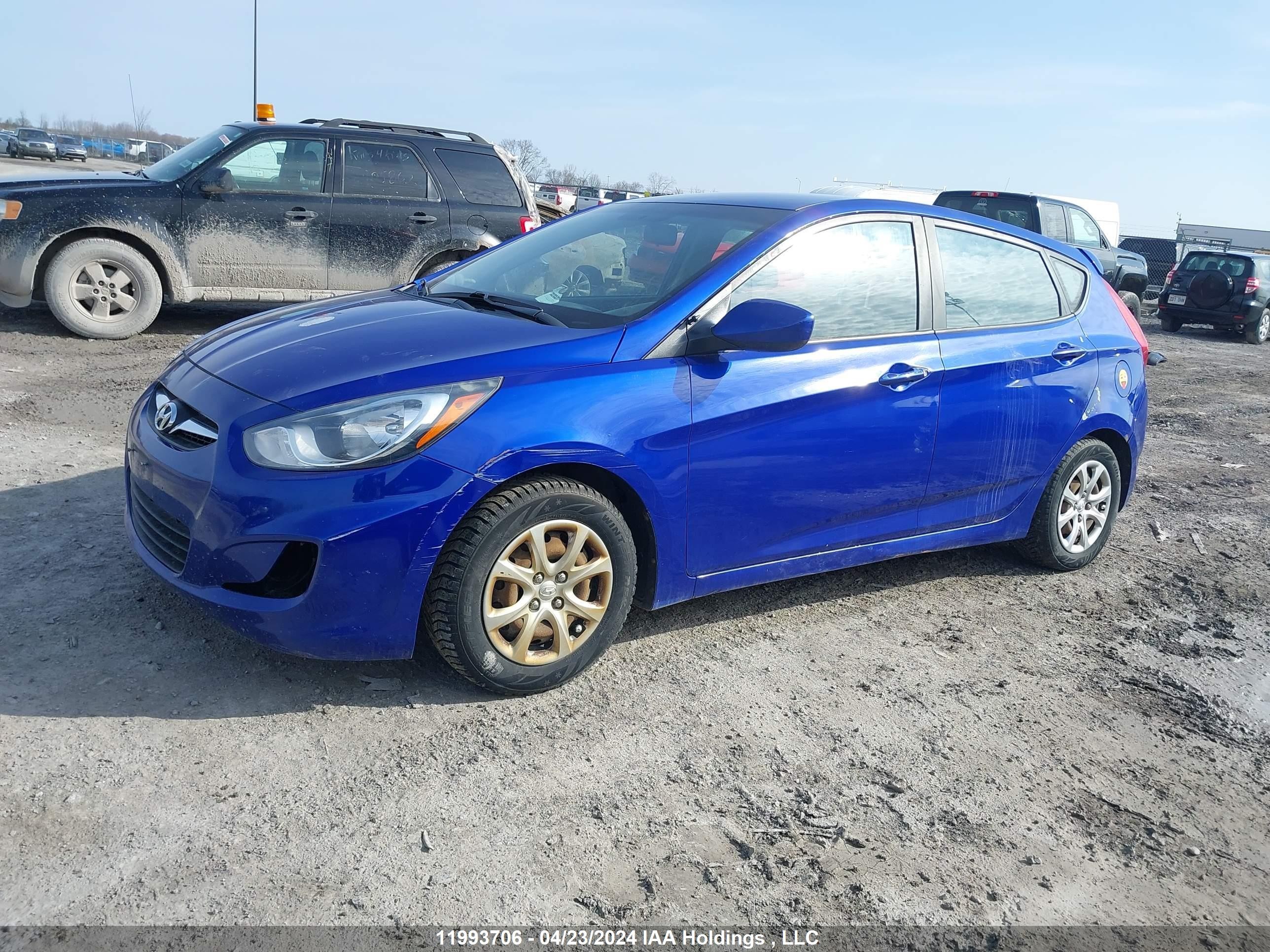 Photo 1 VIN: KMHCT5AEXEU143304 - HYUNDAI ACCENT 