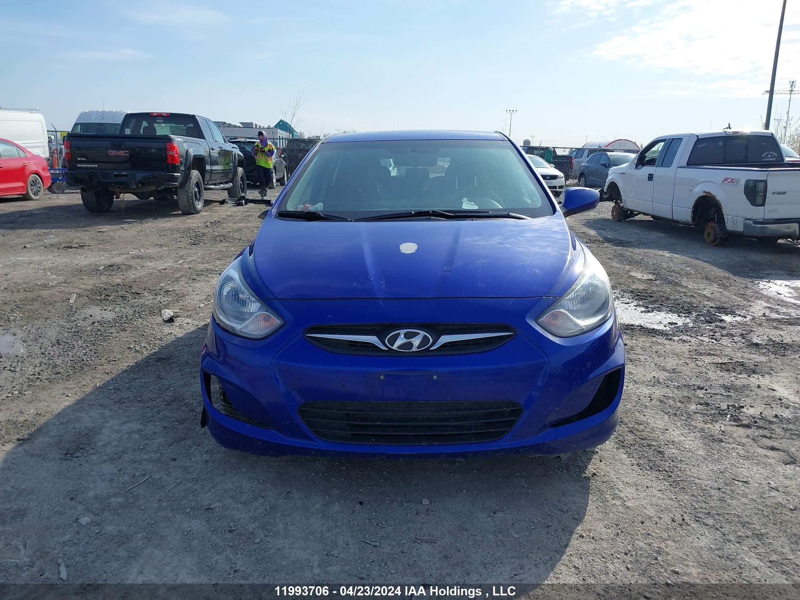 Photo 11 VIN: KMHCT5AEXEU143304 - HYUNDAI ACCENT 