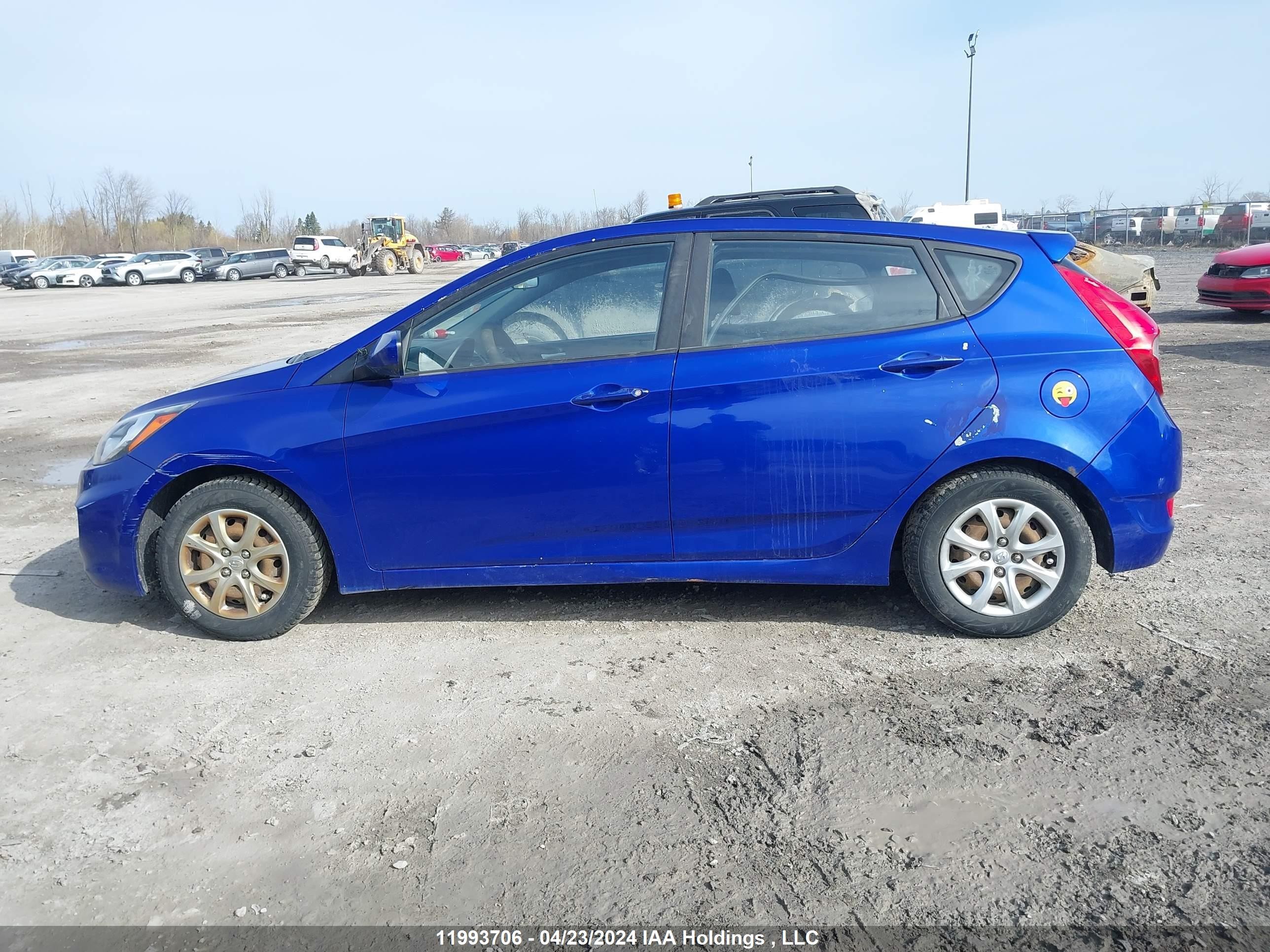 Photo 13 VIN: KMHCT5AEXEU143304 - HYUNDAI ACCENT 