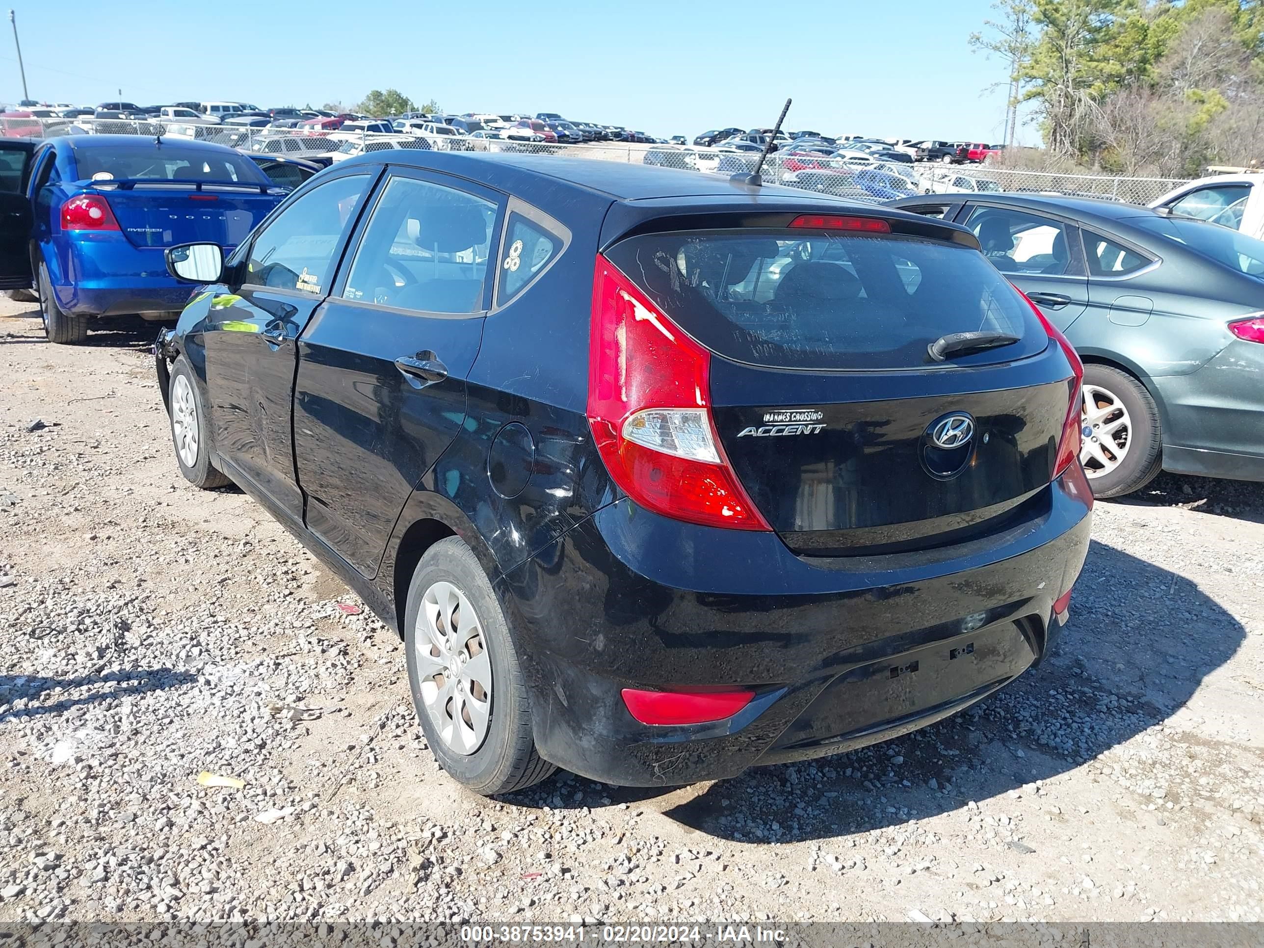 Photo 2 VIN: KMHCT5AEXFU216138 - HYUNDAI ACCENT 