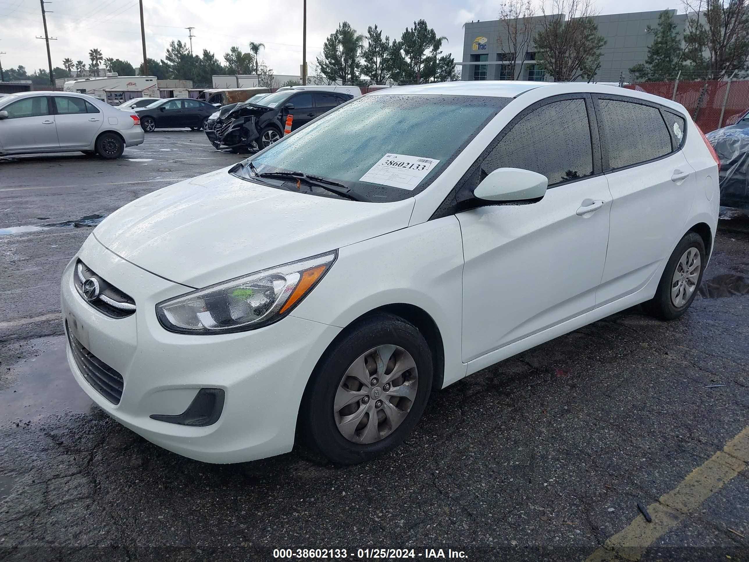 Photo 1 VIN: KMHCT5AEXGU246919 - HYUNDAI ACCENT 