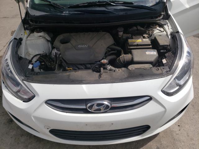 Photo 6 VIN: KMHCT5AEXGU252803 - HYUNDAI ACCENT SE 