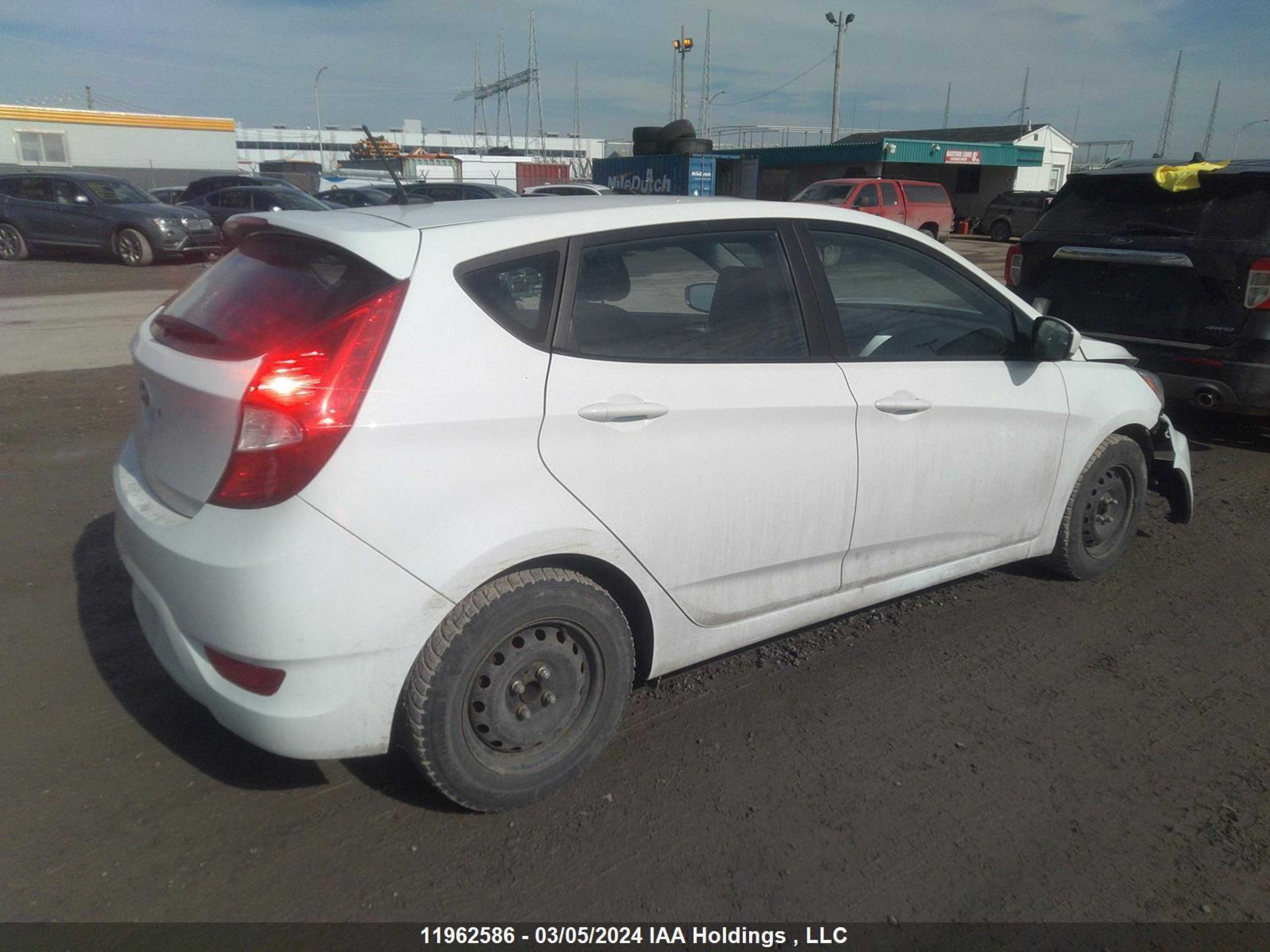 Photo 3 VIN: KMHCT5AEXGU287695 - HYUNDAI ACCENT 