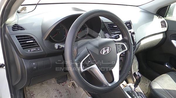 Photo 9 VIN: KMHCU41D4DU250913 - HYUNDAI ACCENT 