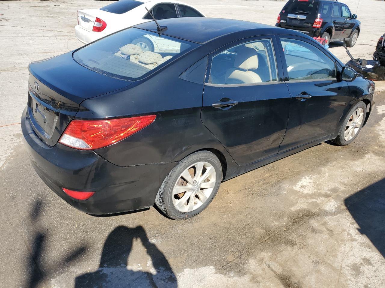 Photo 2 VIN: KMHCU4AE0CU039179 - HYUNDAI ACCENT 