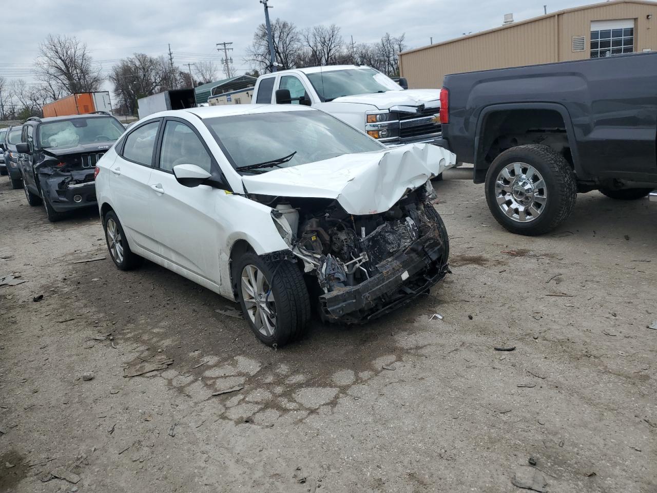 Photo 3 VIN: KMHCU4AE0EU775378 - HYUNDAI ACCENT 