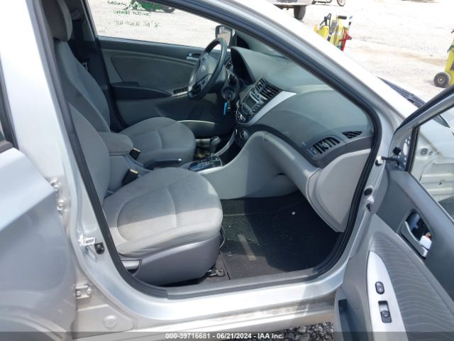 Photo 4 VIN: KMHCU4AE0FU805447 - HYUNDAI ACCENT 