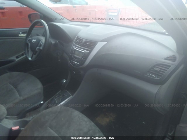 Photo 4 VIN: KMHCU4AE1CU126458 - HYUNDAI ACCENT 