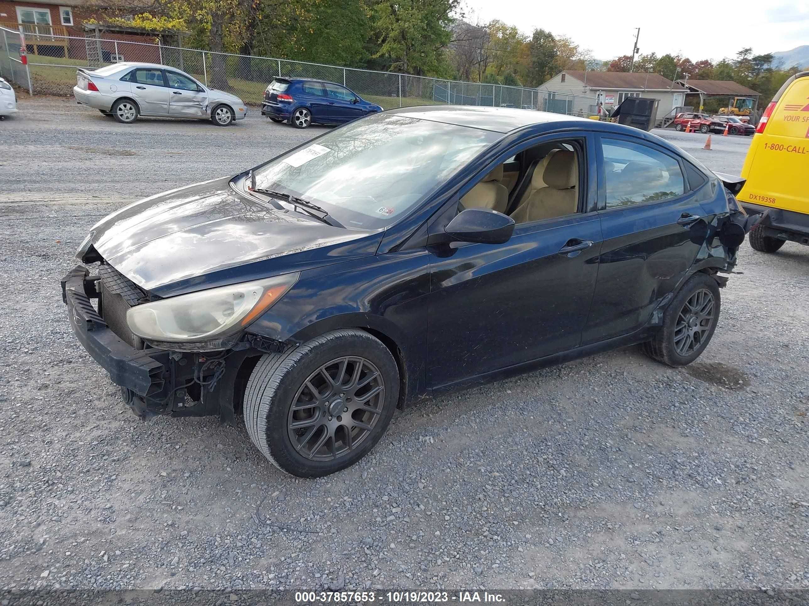 Photo 1 VIN: KMHCU4AE2CU096970 - HYUNDAI ACCENT 