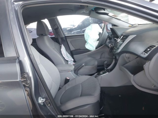 Photo 4 VIN: KMHCU4AE2CU163616 - HYUNDAI ACCENT 