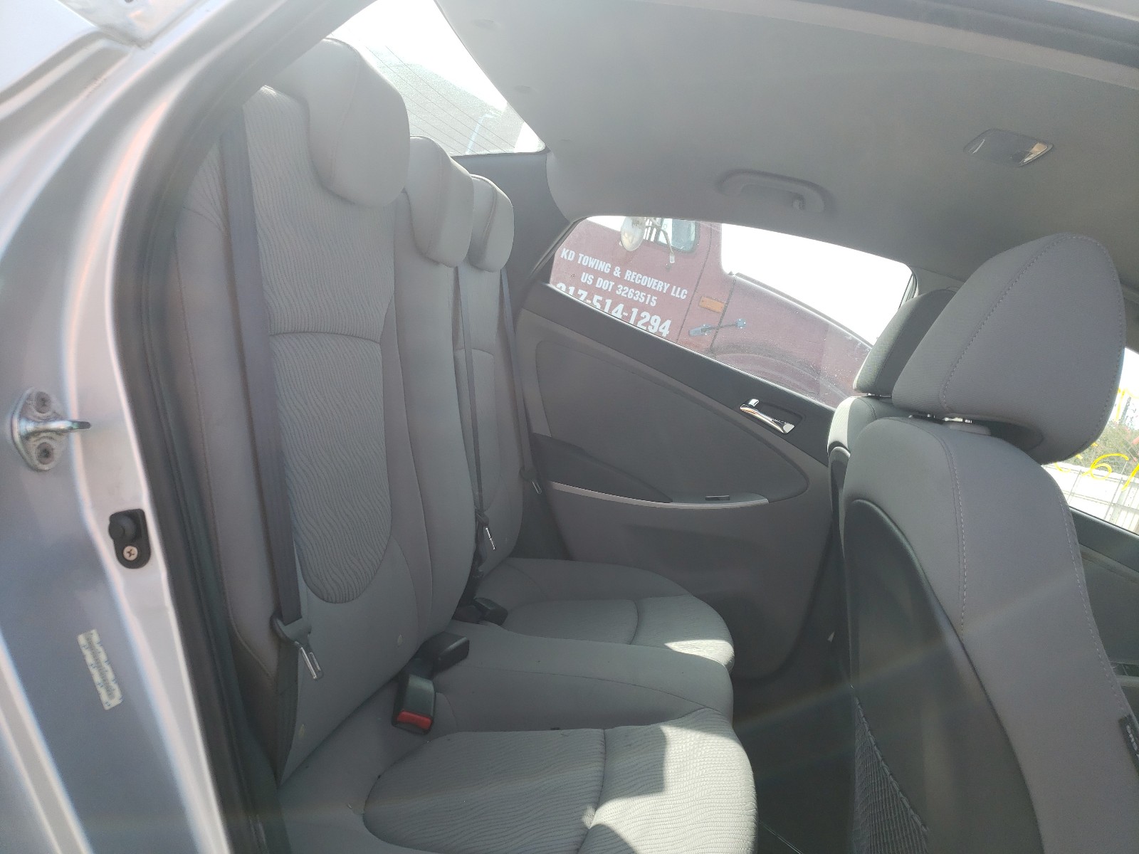 Photo 5 VIN: KMHCU4AE2CU167021 - HYUNDAI ACCENT GLS 