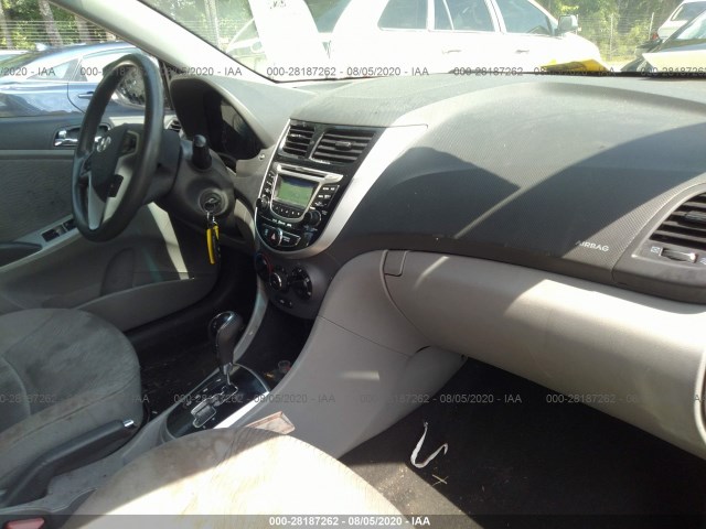 Photo 4 VIN: KMHCU4AE2CU216928 - HYUNDAI ACCENT 