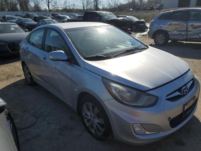 Photo 3 VIN: KMHCU4AE2DU273163 - HYUNDAI ACCENT 